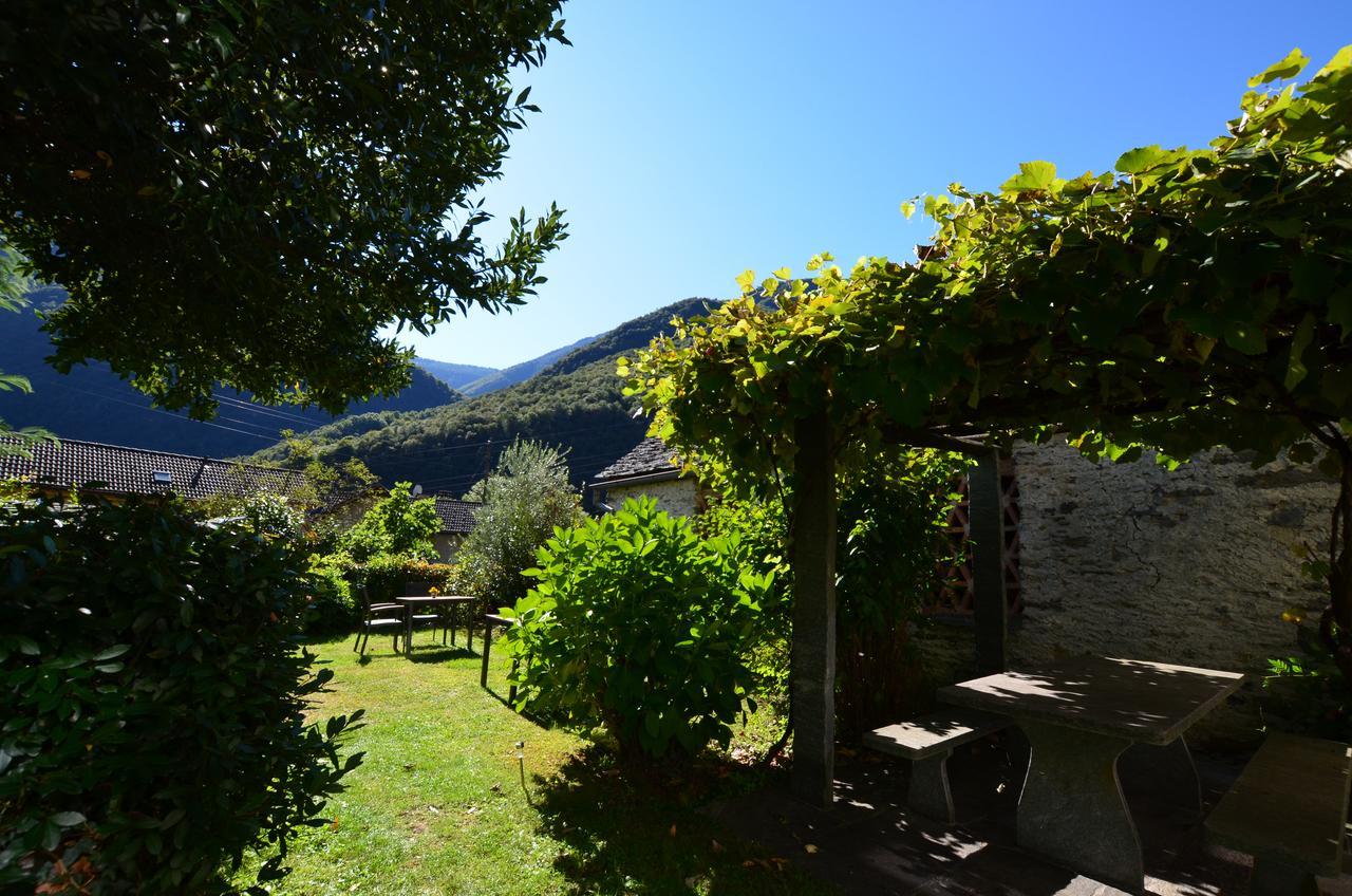 Hotel Garni Maggia Giumaglio 外观 照片