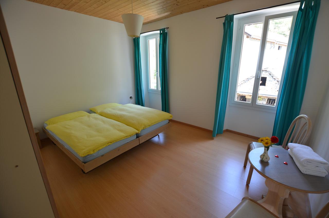Hotel Garni Maggia Giumaglio 外观 照片